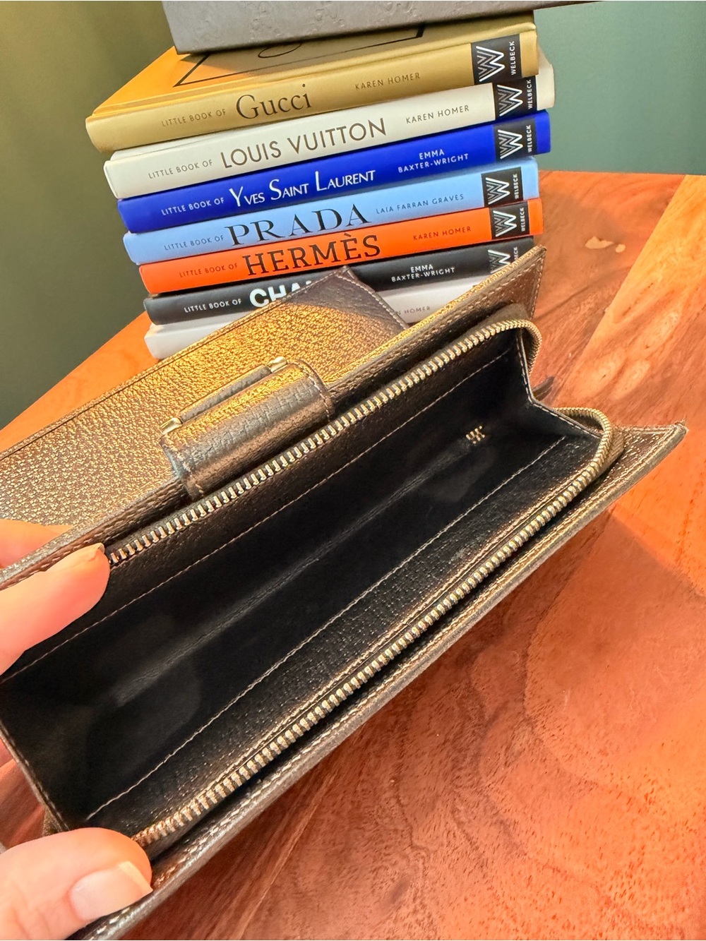 Gucci Beige GG Canvas Card & Key Holder with Brown Trim and Gold Ring - Picture 4 of 6